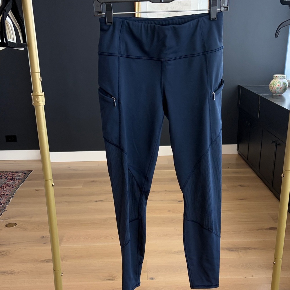 Athleta contender mesh 7/8 tight Navy High-Rise Performance Leggings Small